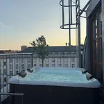 2 Bedroom Penthouse Loft - Whirlpool - Terrasse - Wifi - Zentral - Kueche - Kaffee - Parkhaus