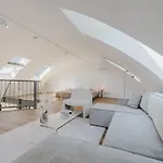 Lejlighed 2 Bedroom Penthouse Loft - Whirlpool - Terrasse - Wifi - Zentral - Kueche - Kaffee - Parkhaus *