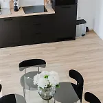 Lejlighed 2 Bedroom Penthouse Loft - Whirlpool - Terrasse - Wifi - Zentral - Kueche - Kaffee - Parkhaus