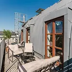 2 Bedroom Penthouse Loft - Whirlpool - Terrasse - Wifi - Zentral - Kueche - Kaffee - Parkhaus Lejlighed *