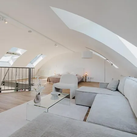 公寓 2 Bedroom Penthouse Loft - Whirlpool - Terrasse - Wifi - Zentral - Kueche - Kaffee - Parkhaus *