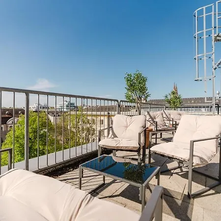 2 Bedroom Penthouse Loft - Whirlpool - Terrasse - Wifi - Zentral - Kueche - Kaffee - Parkhaus Апартаменты