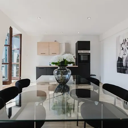 2 Bedroom Penthouse Loft - Whirlpool - Terrasse - Wifi - Zentral - Kueche - Kaffee - Parkhaus Appartamento Wiesbaden