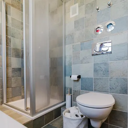 2 Bedroom Penthouse Loft - Whirlpool - Terrasse - Wifi - Zentral - Kueche - Kaffee - Parkhaus Wiesbaden